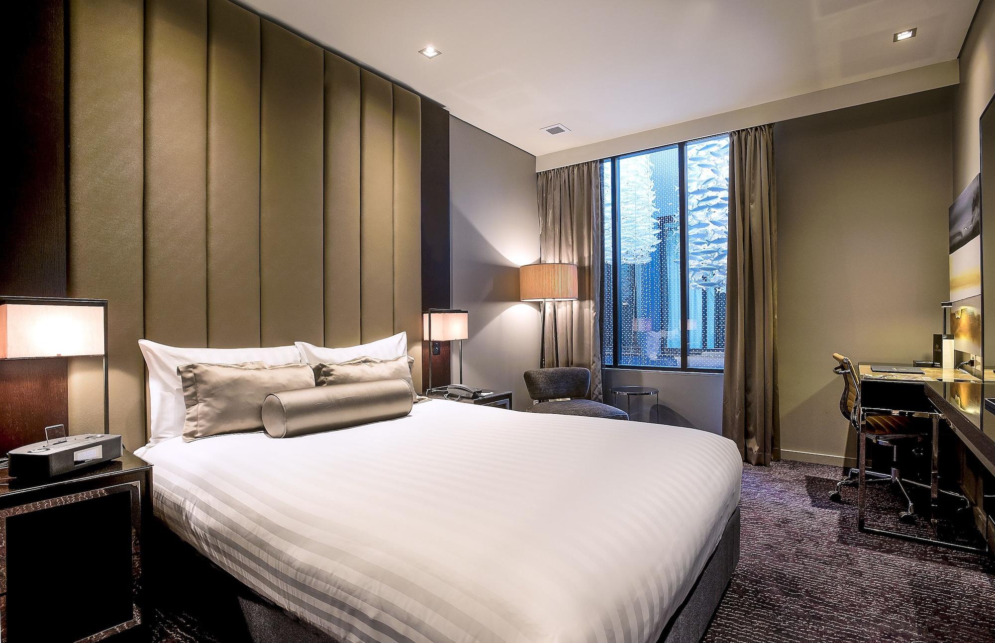 The Beetson Hotel Brisbane Exterior foto A bedroom at the hotel