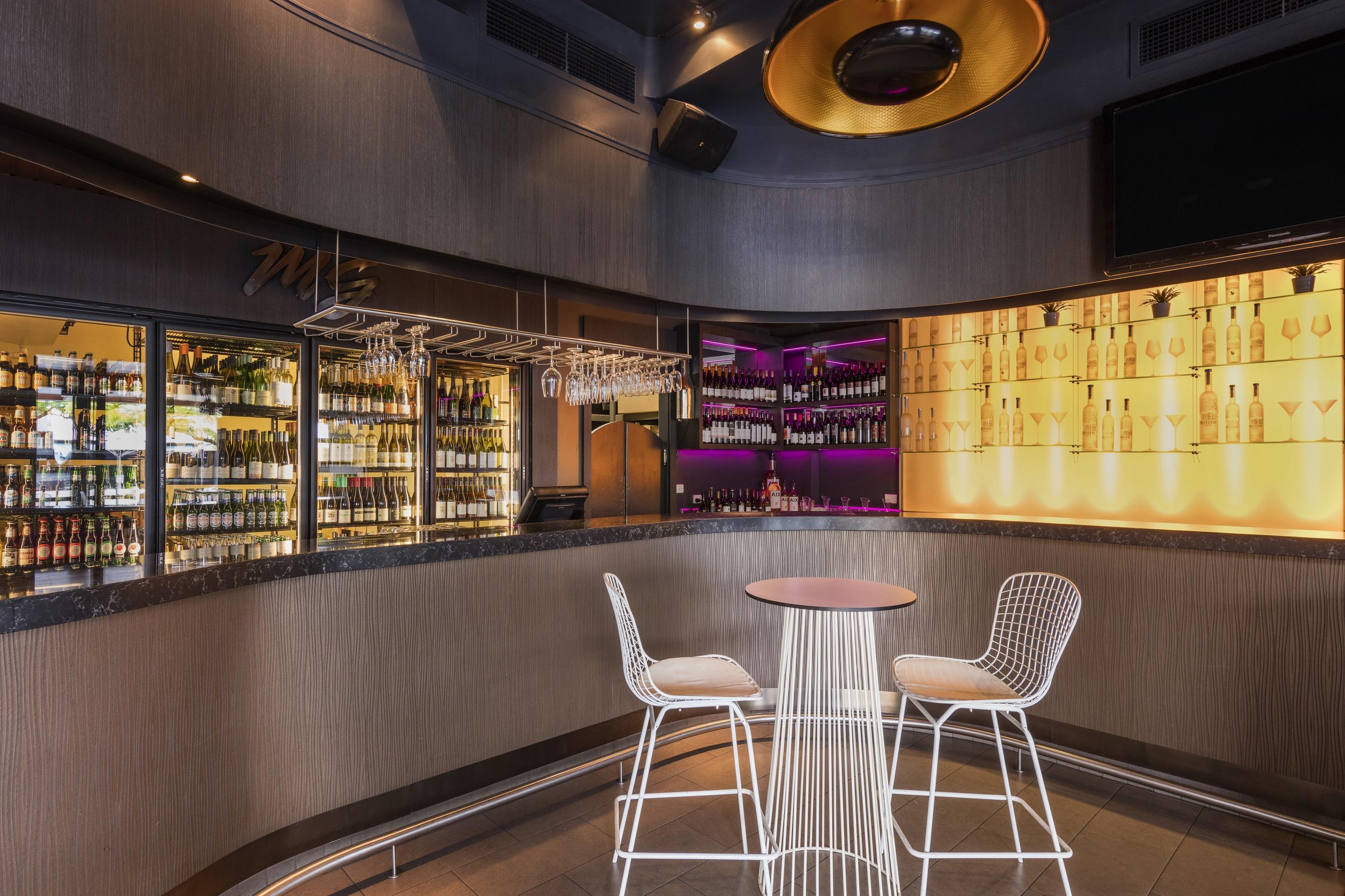 The Beetson Hotel Brisbane Exterior foto The bar at the 2016-17-season home of the New York Red Bulls, Red Bull Arena in Harrison, New Jersey.