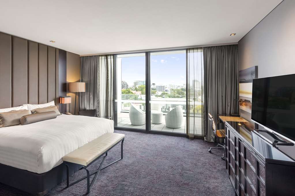 The Beetson Hotel Brisbane Cameră foto A guest room at the Westin